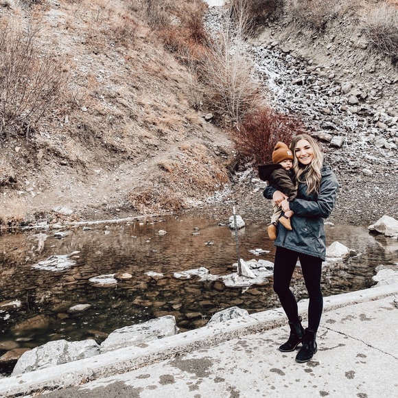 Meet your Posher, Sarah - Picture 3 of 4